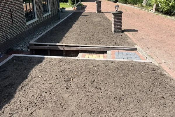 koen-in-het-groen-oprit-bestrating-aanleg-07