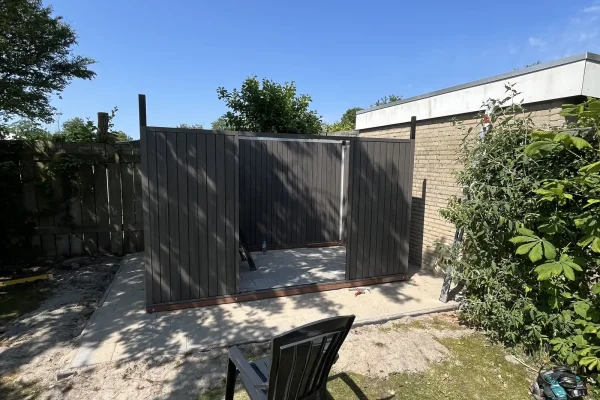 koen-in-het-groen-tuinhuis-plaatsen-05